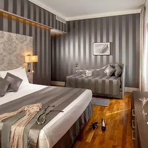 Monti Palace Hotell